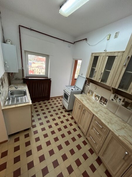 Romana, ultracentral, blocul Scriitorilor, unic investitie, sigura 130 mp